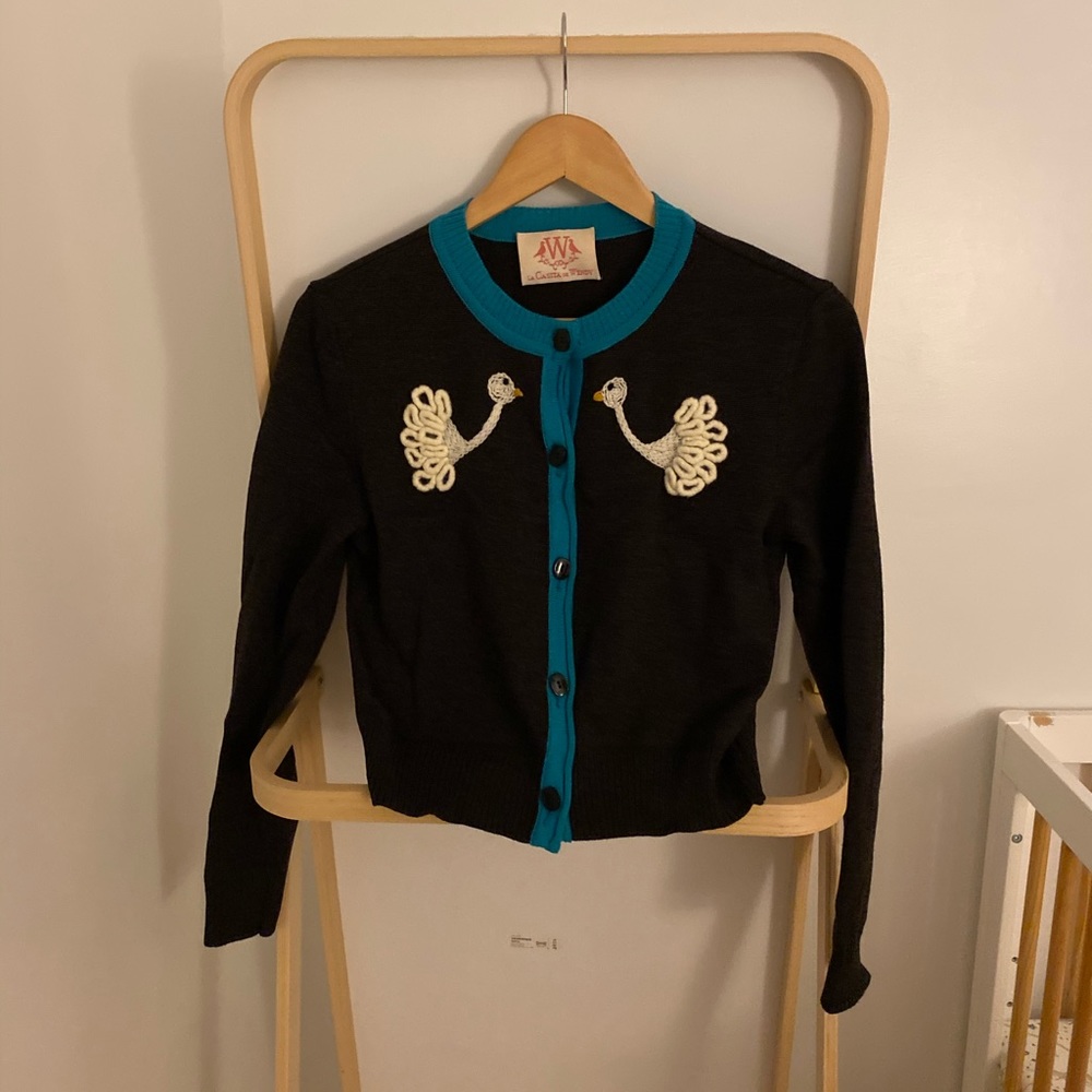 La Casita De Wendy Spanish brand wool cardigan top swan embroidered